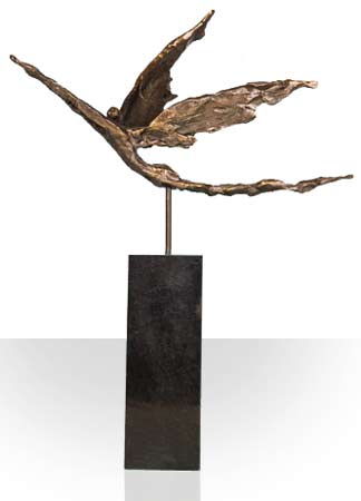 Bronzeskulptur Mit goldenen Flügeln zum Ziel